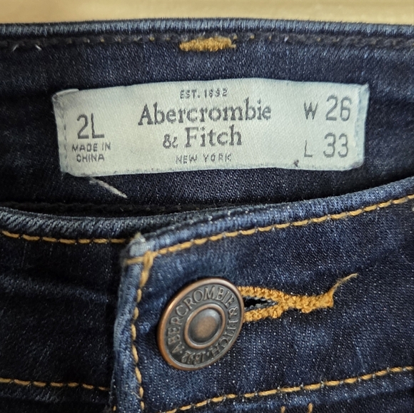 Abercrombie & Fitch | Long Length Dark Wash Skinny Low Rise Jeans Size 2L or 26 - Picture 3 of 4